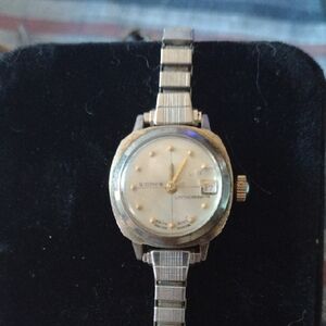Sidros Swiss Movement 17 Jewels USA Made Silver and Gold Watch with Date Display
